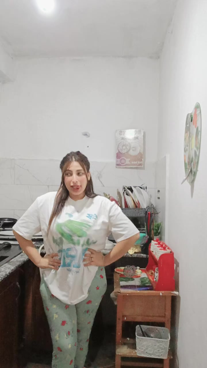 @Nut Ella