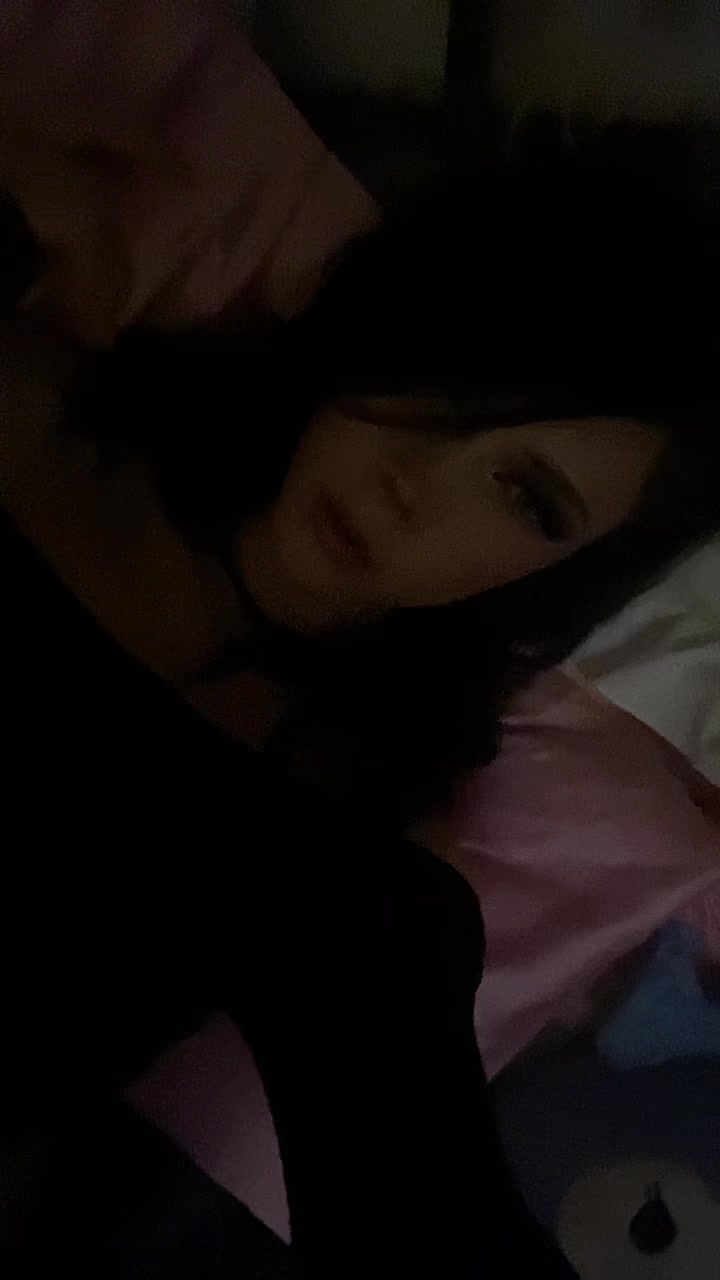 @Kissingyourlies