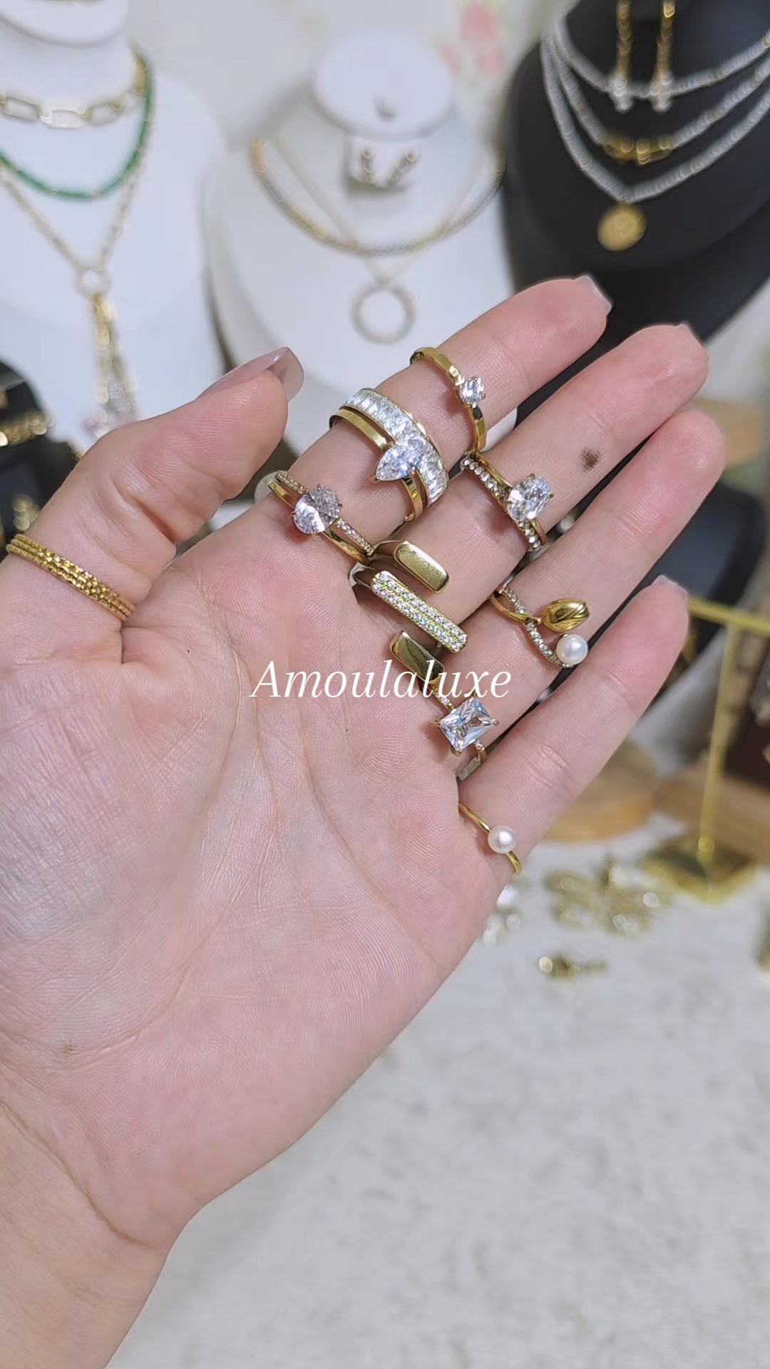 @Amoulaluxe