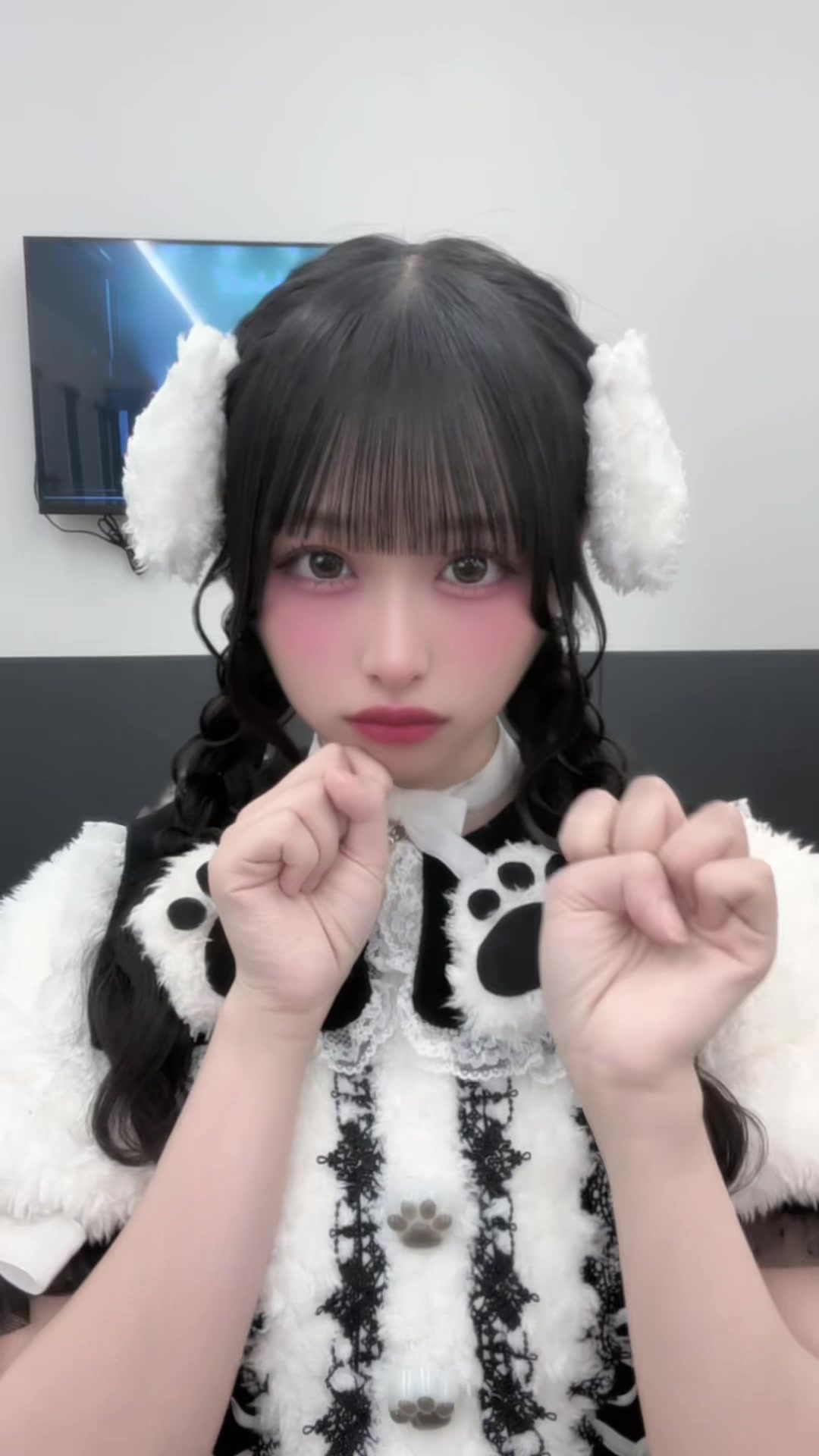 @澪織にいな