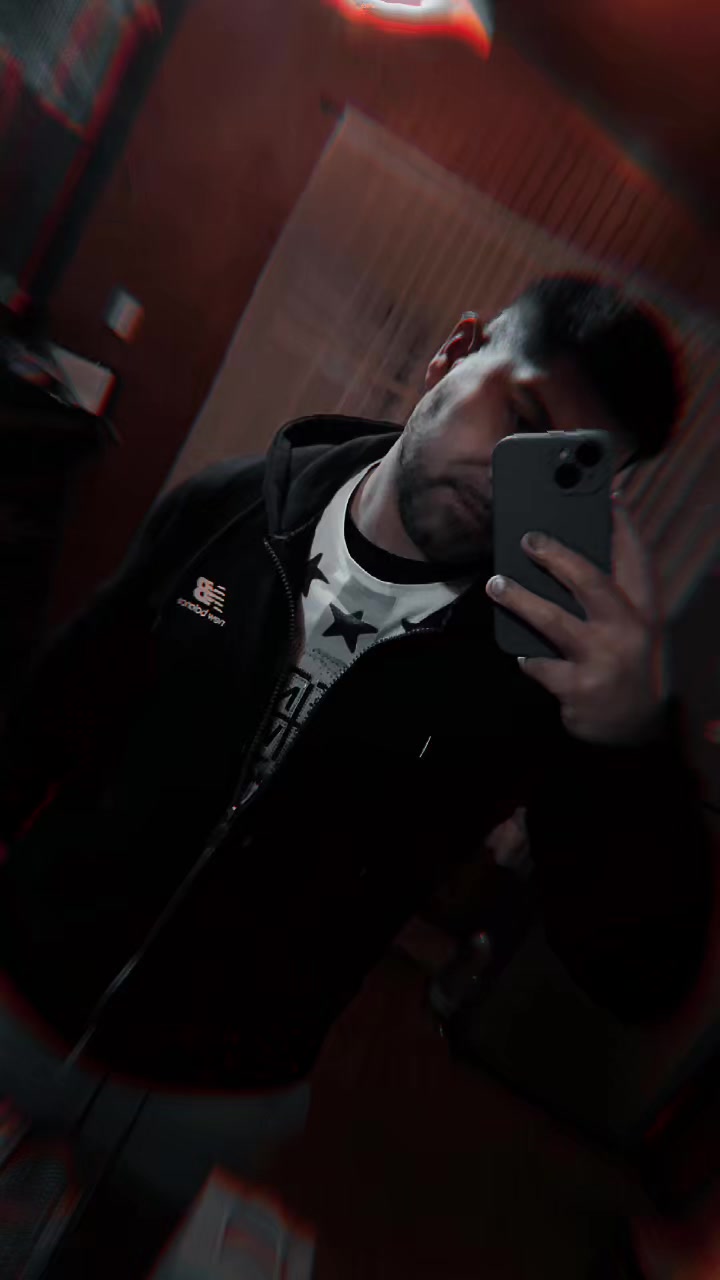 @Vittor_25