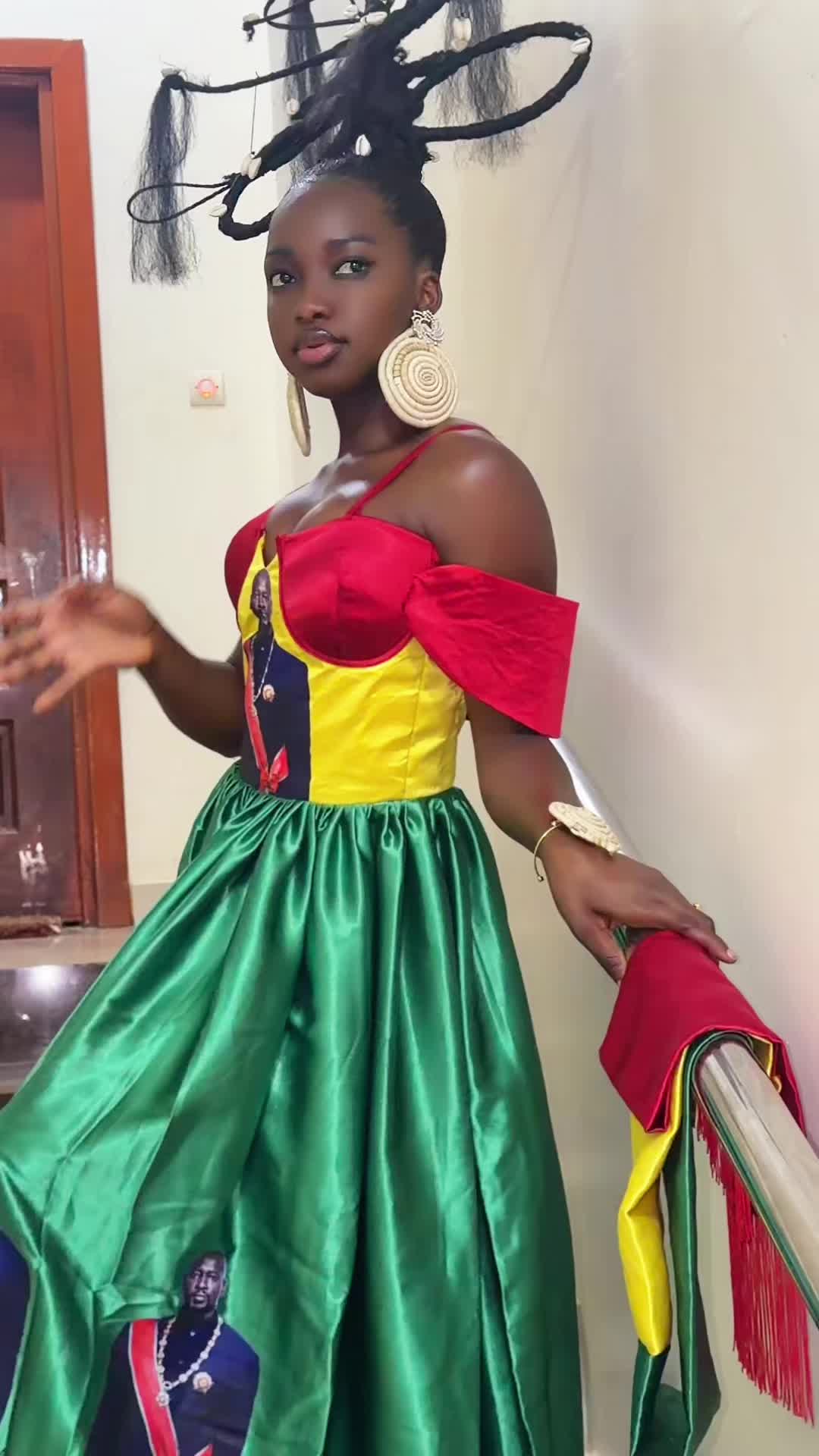 @Djamila Camara