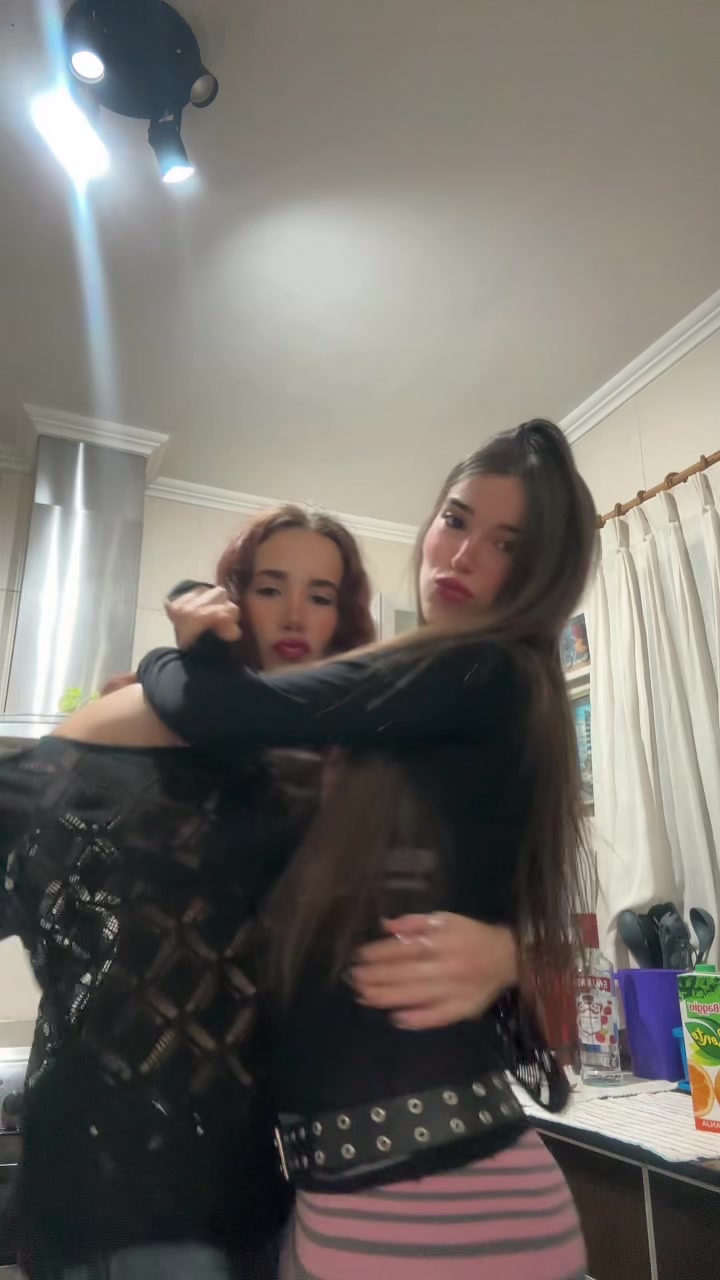 @julie★⭑