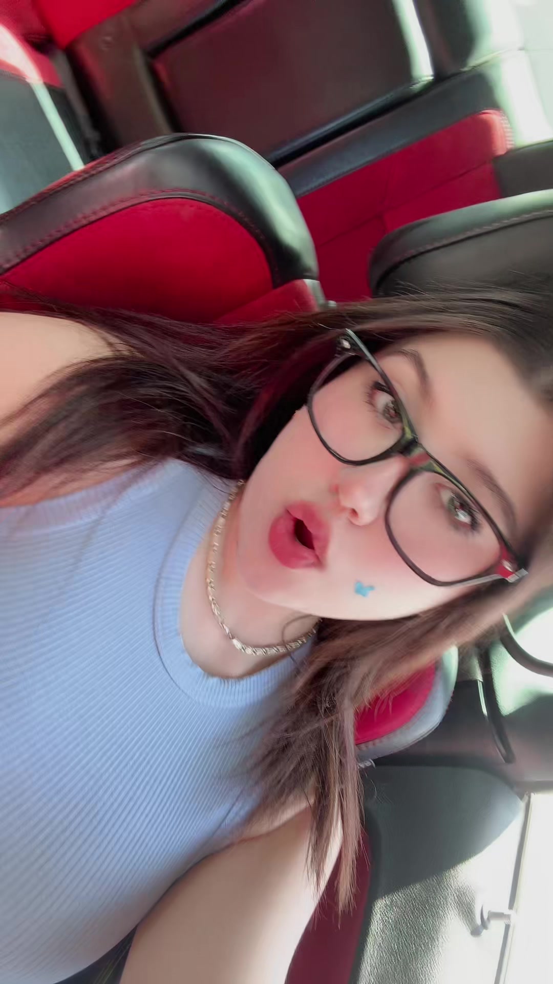 @Yatziri