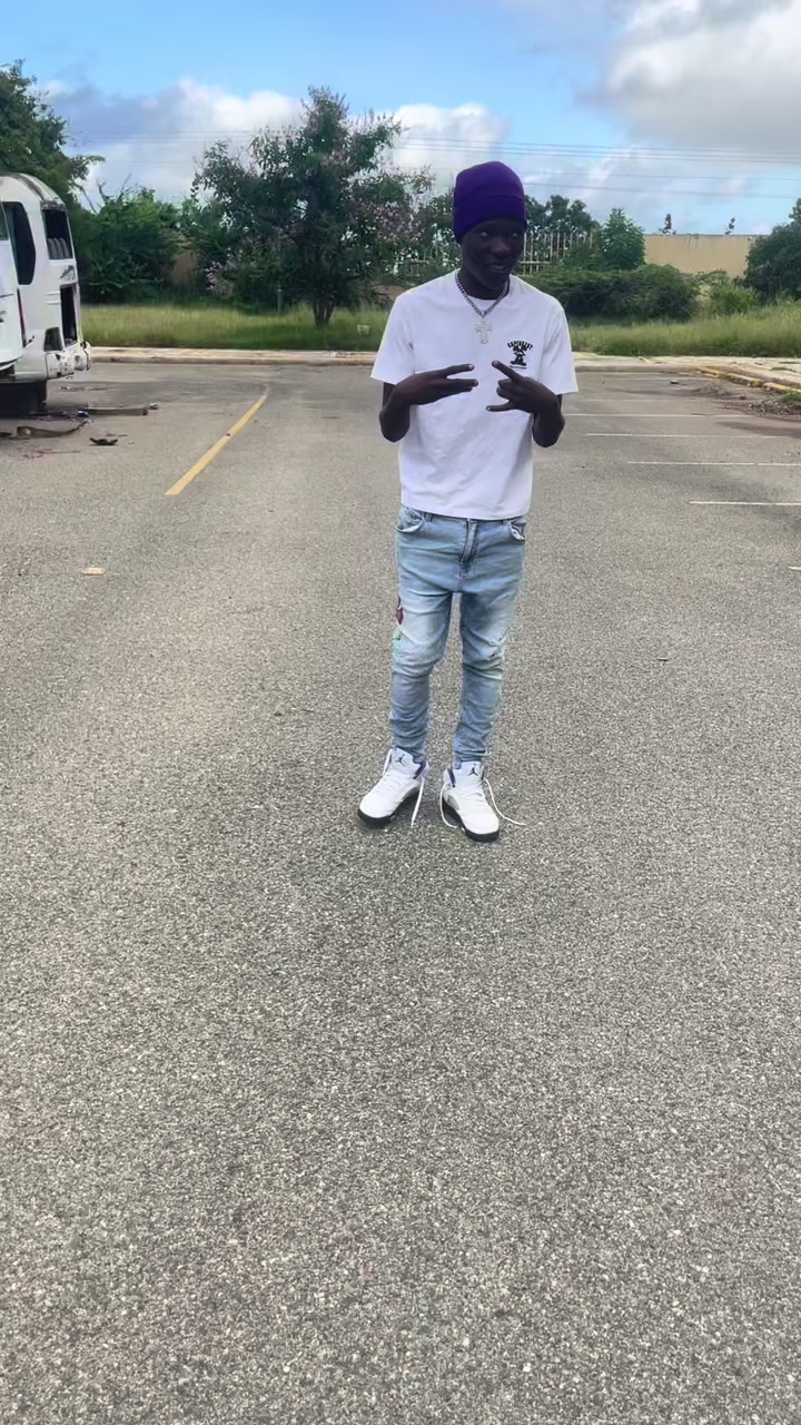@Tenge Ha&iuml;ti🇭🇹🇬🇳🇬🇭🇬🇫