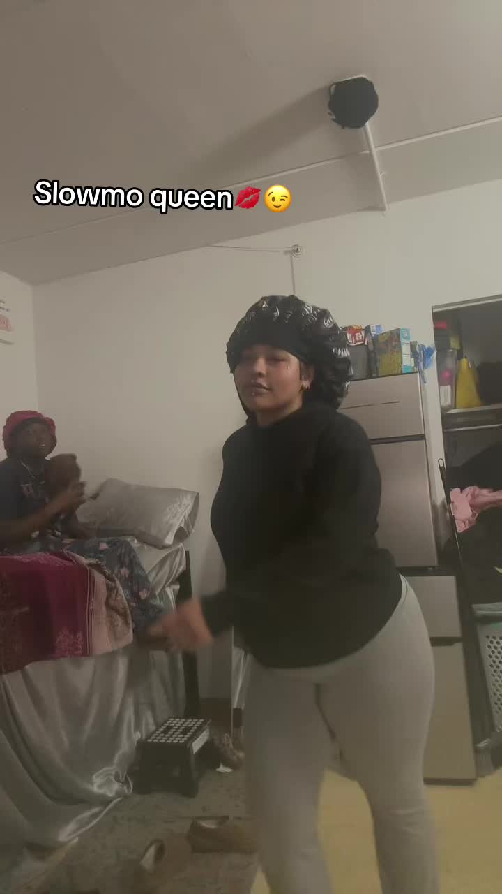 @Carmen_shmoney