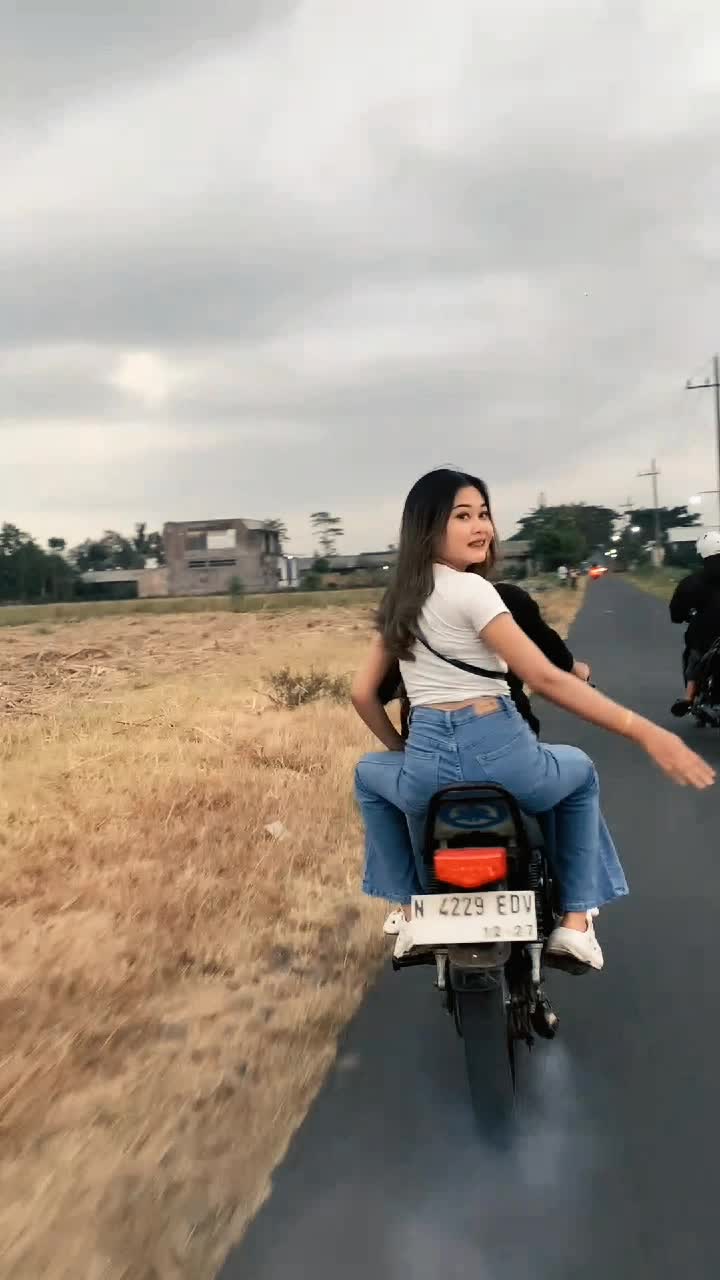 @Nayla