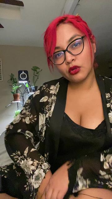 @La_rojita_🍒🤓