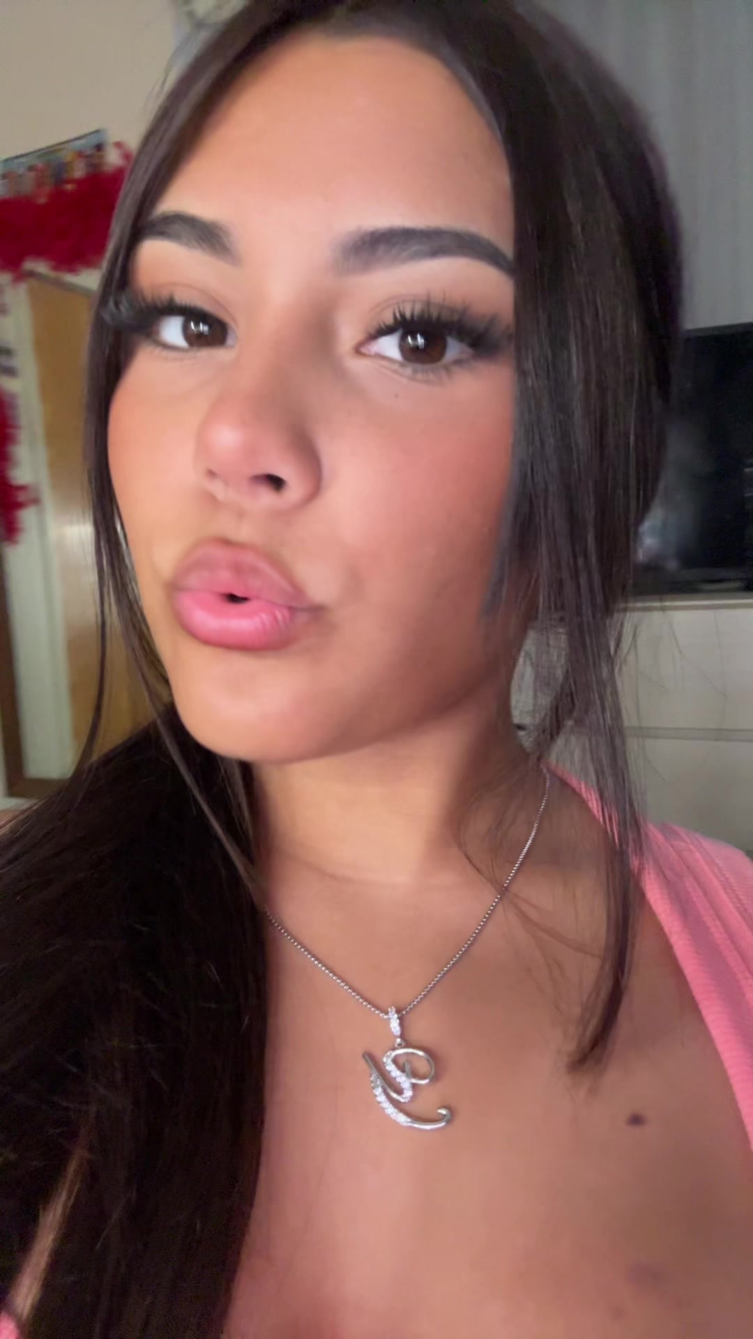@whoisyasmeen
