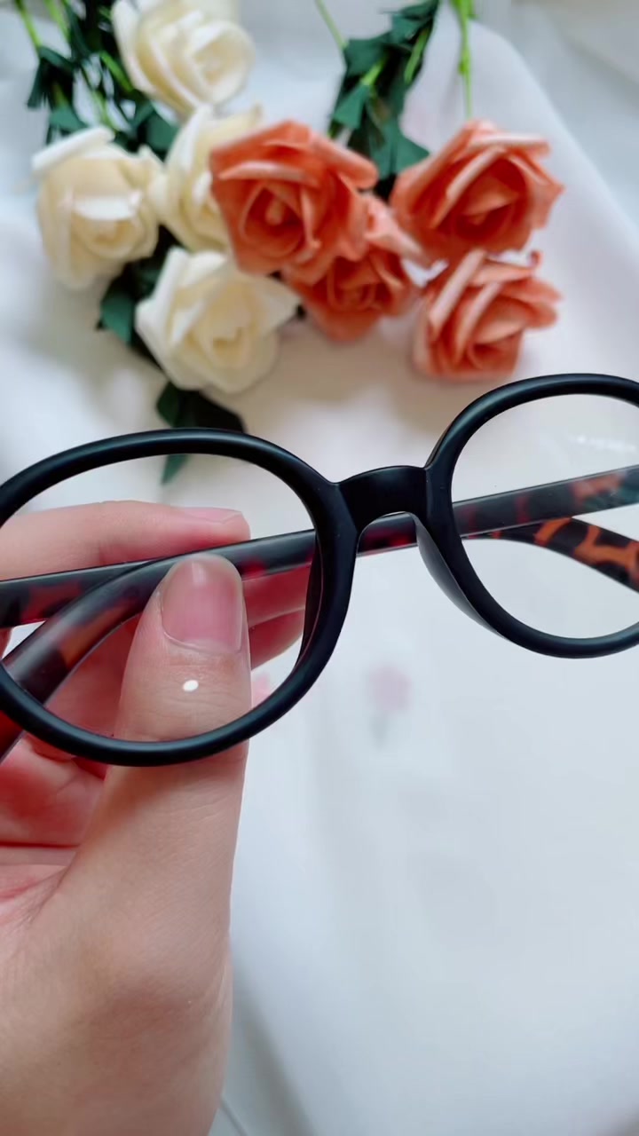 @Design Glasses