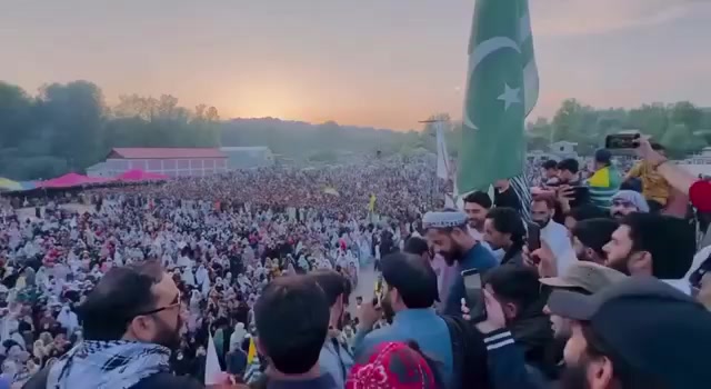 @پہاڑی مذمت کار🍁🚩