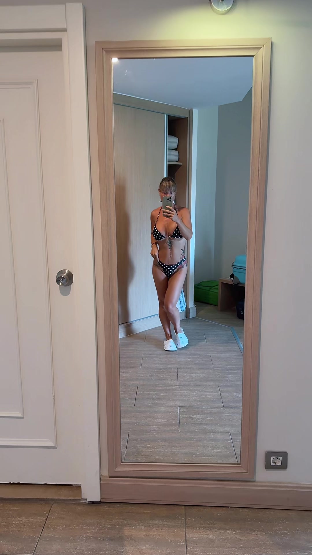 @Anisoara