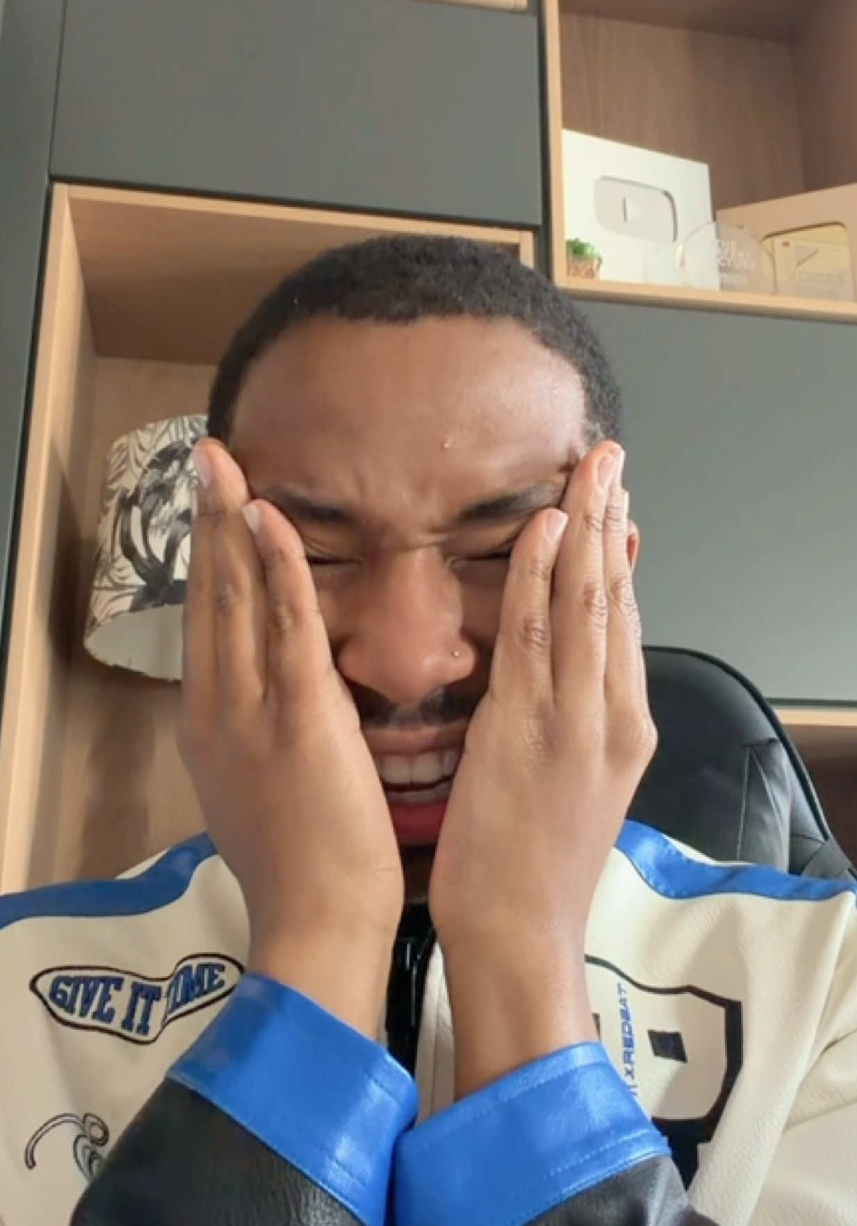 @Lasizwe