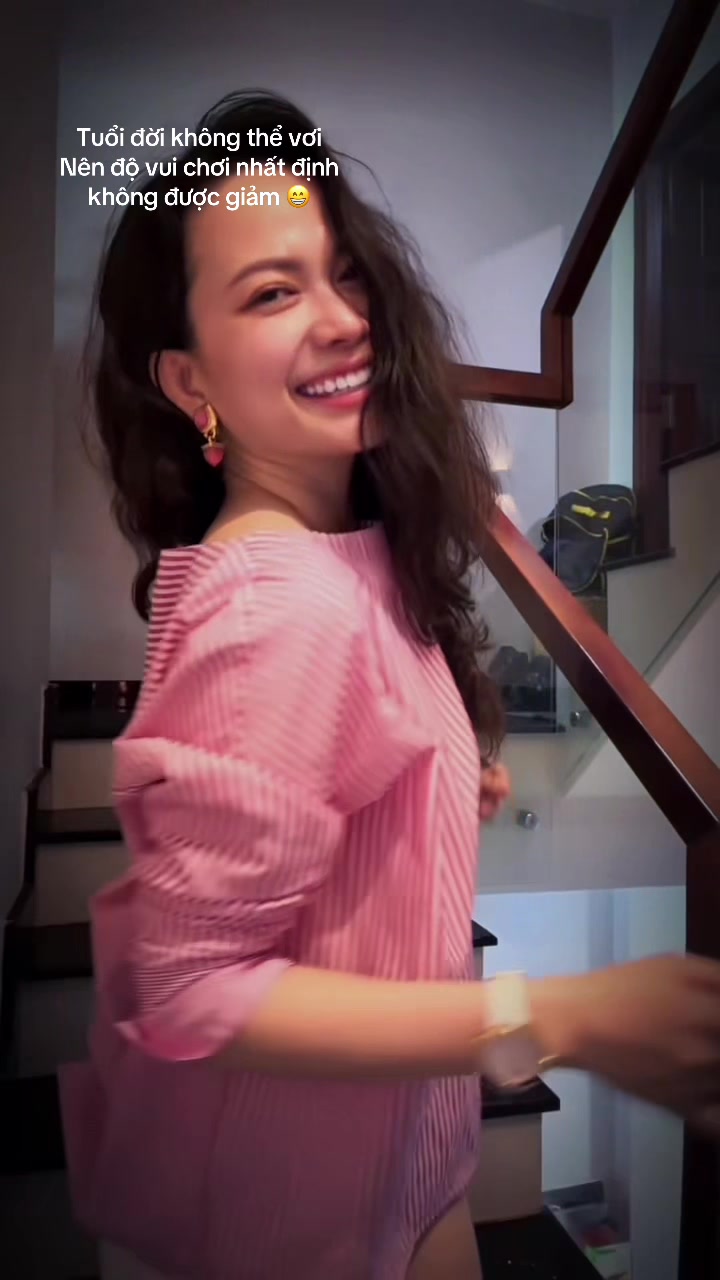 @Nga ơii - U50 còn mải ham chơi