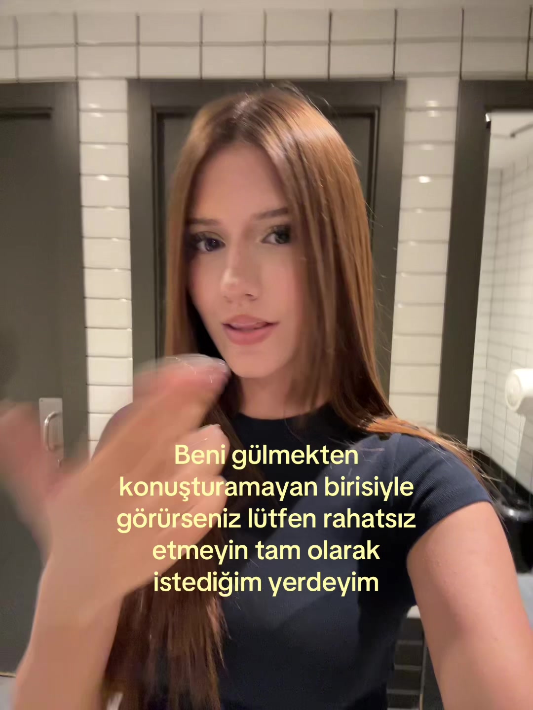 @𝓬𝓱𝓮𝓻𝓻𝔂 𝓬𝓸𝓵𝓪
