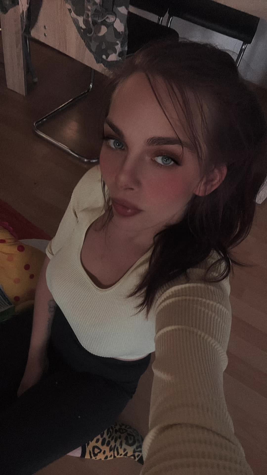 @🤷&zwj;♀️
