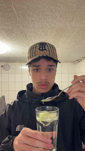 @Hewadbroo