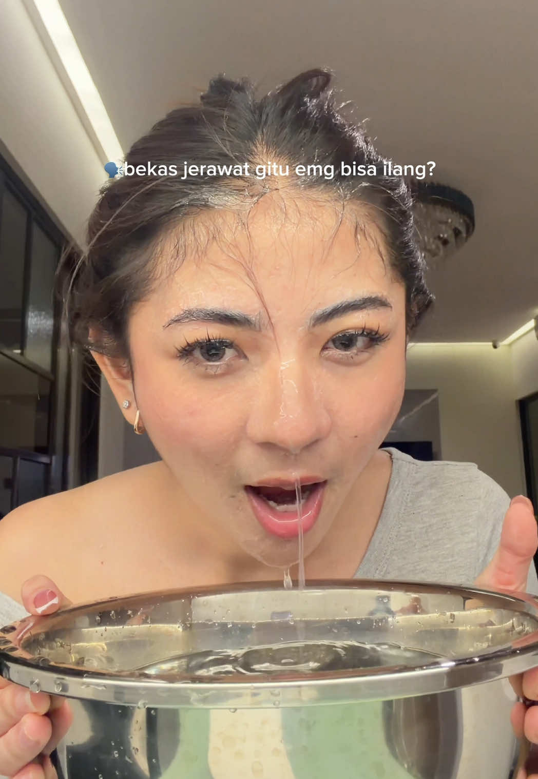@𝐕