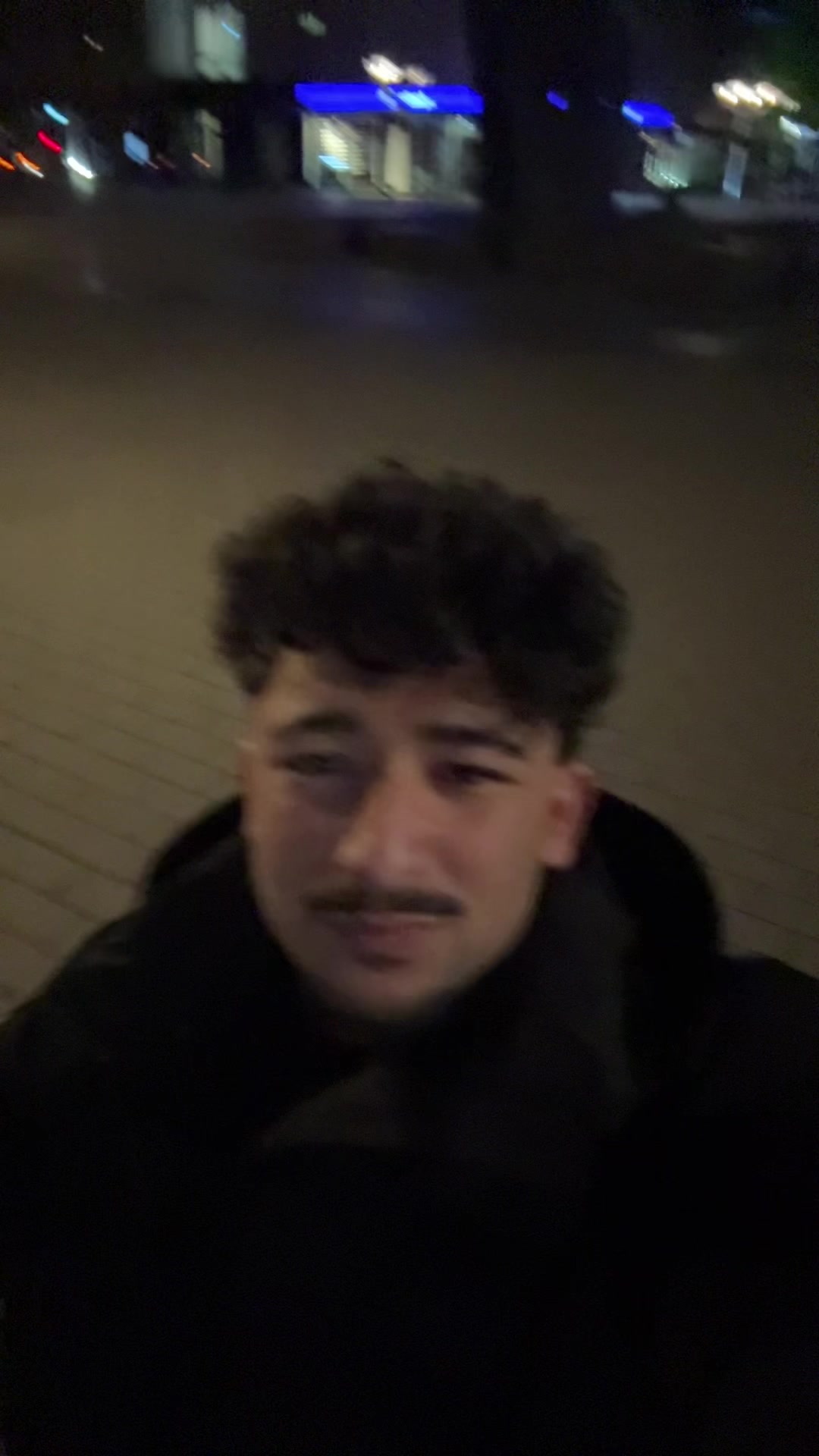 @𝐀𝐋𝐈 👻
