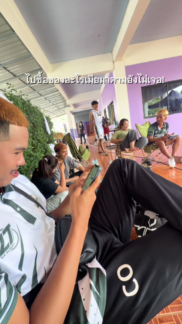 @พลอยเยาว์