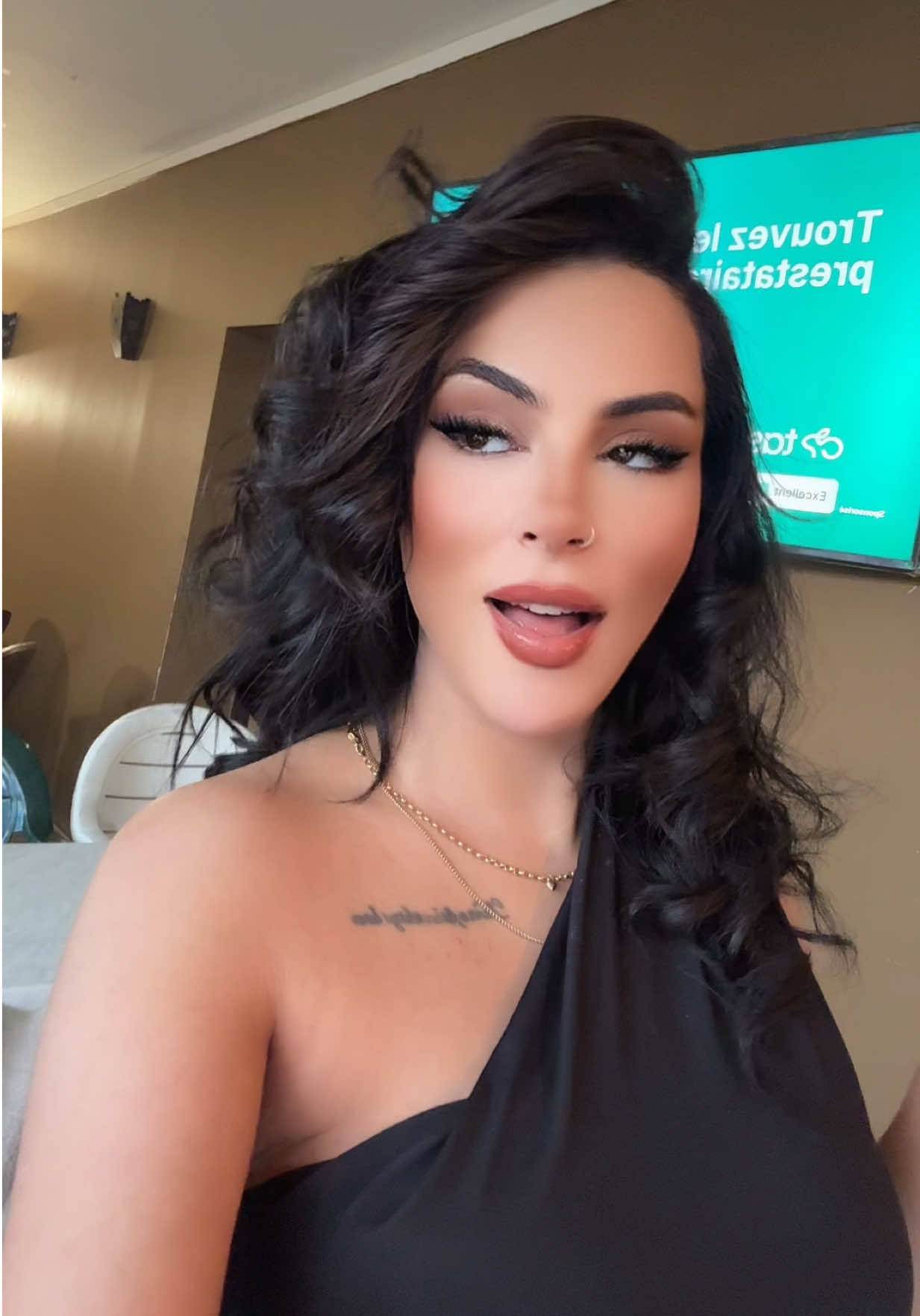 @بنت العاشق 🇹🇳