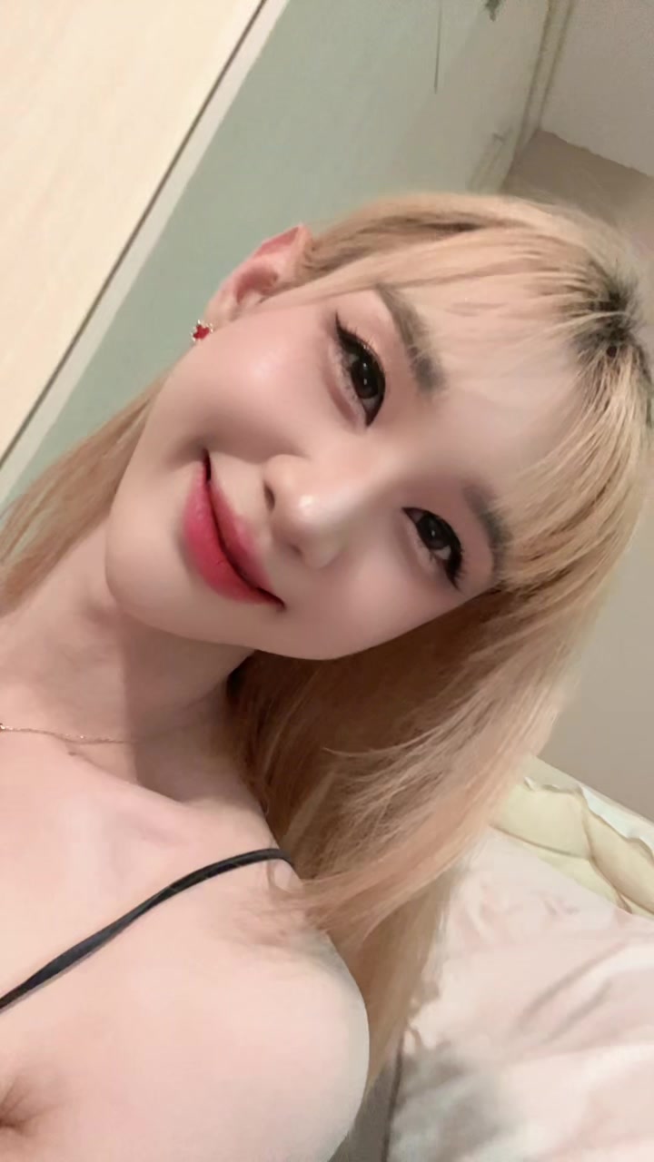 @ehylin. Story