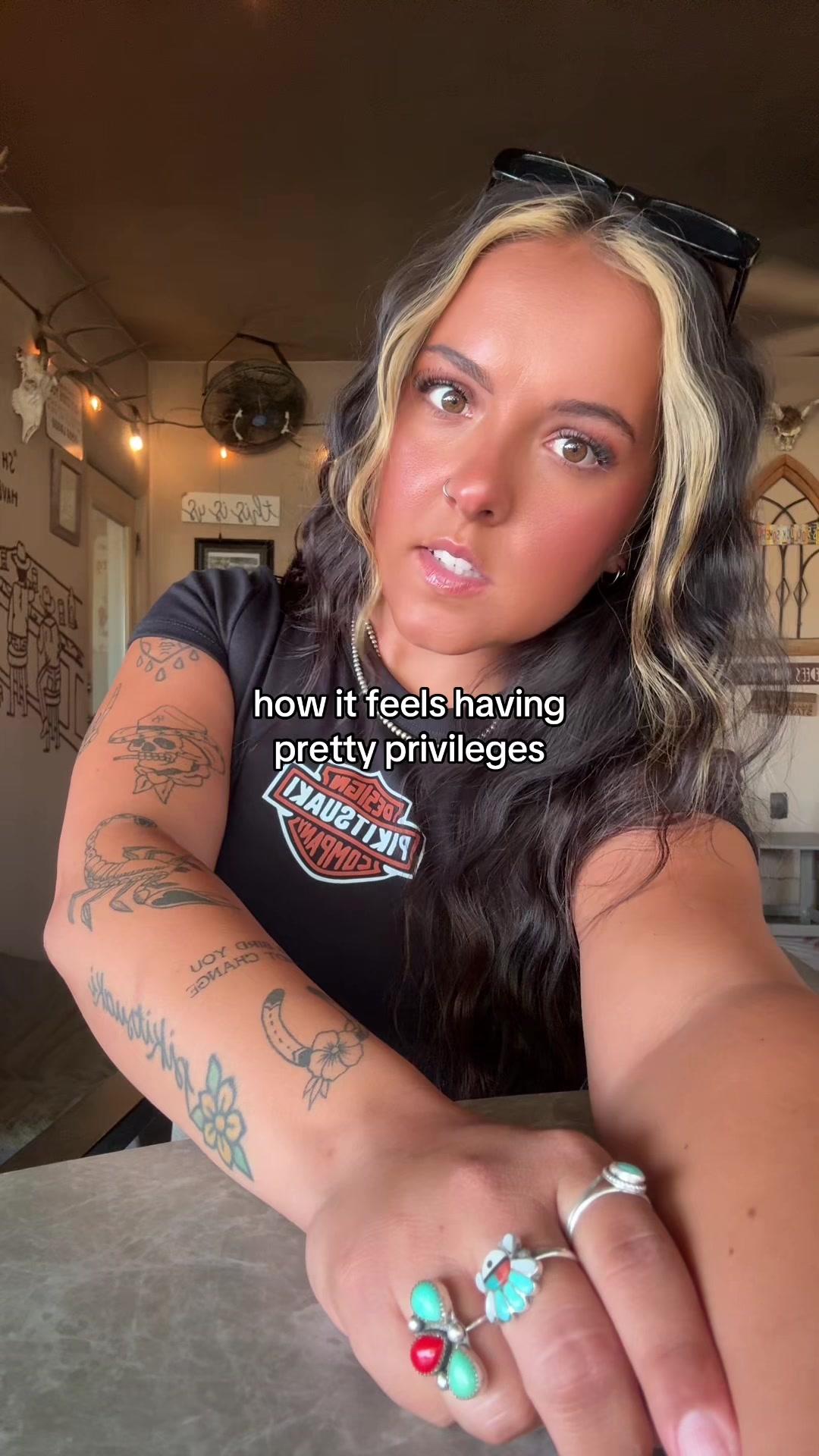 @pikivids_