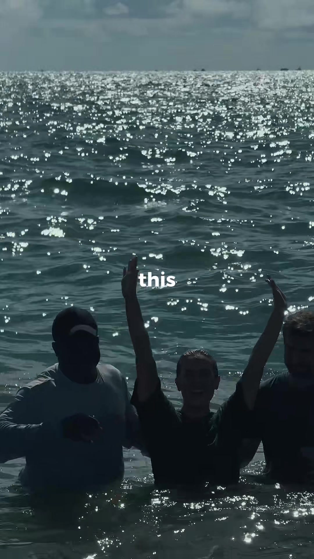 @mo