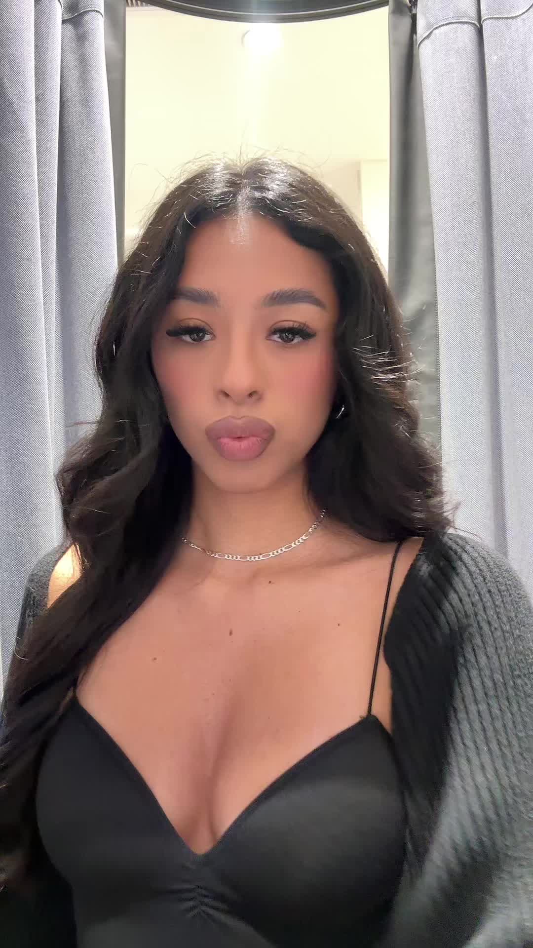 @karengabrielll