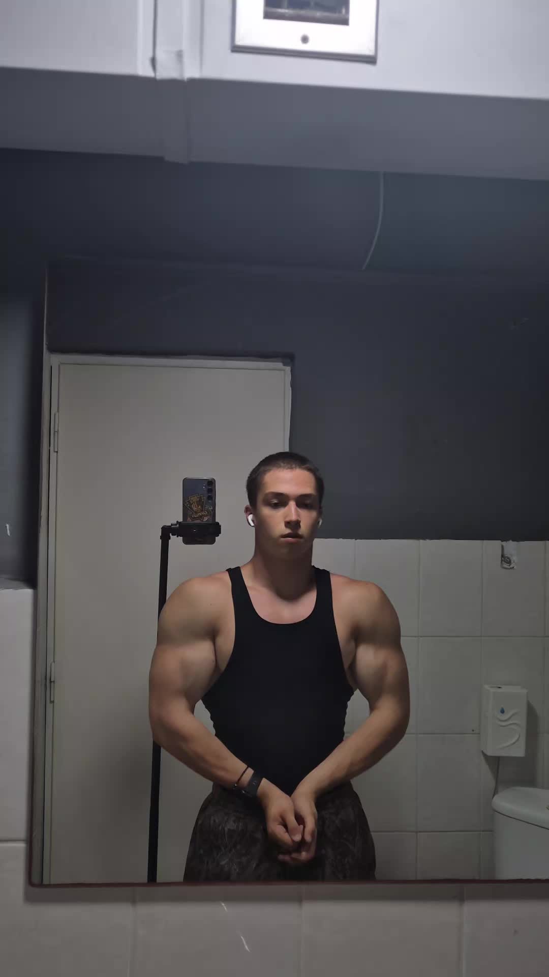 @Jacques_Voranger