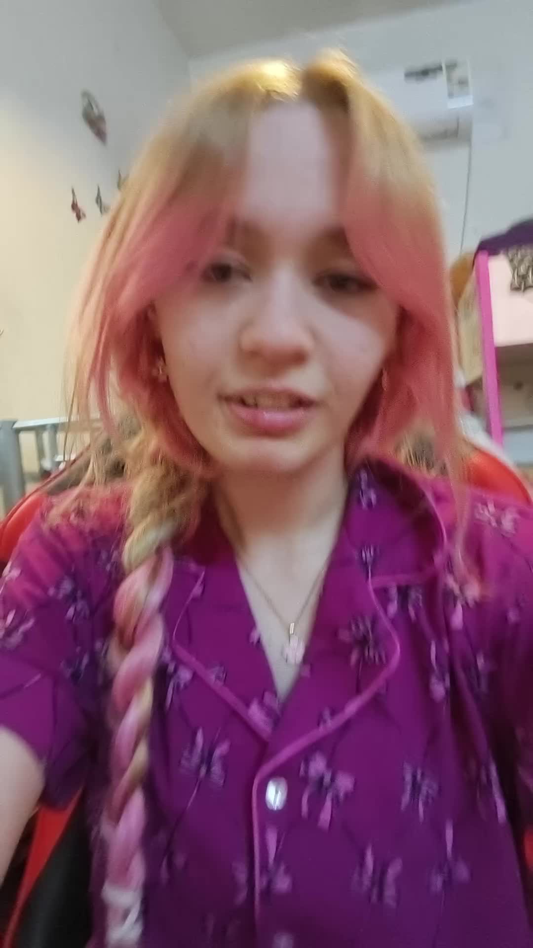 @pinkblondie30