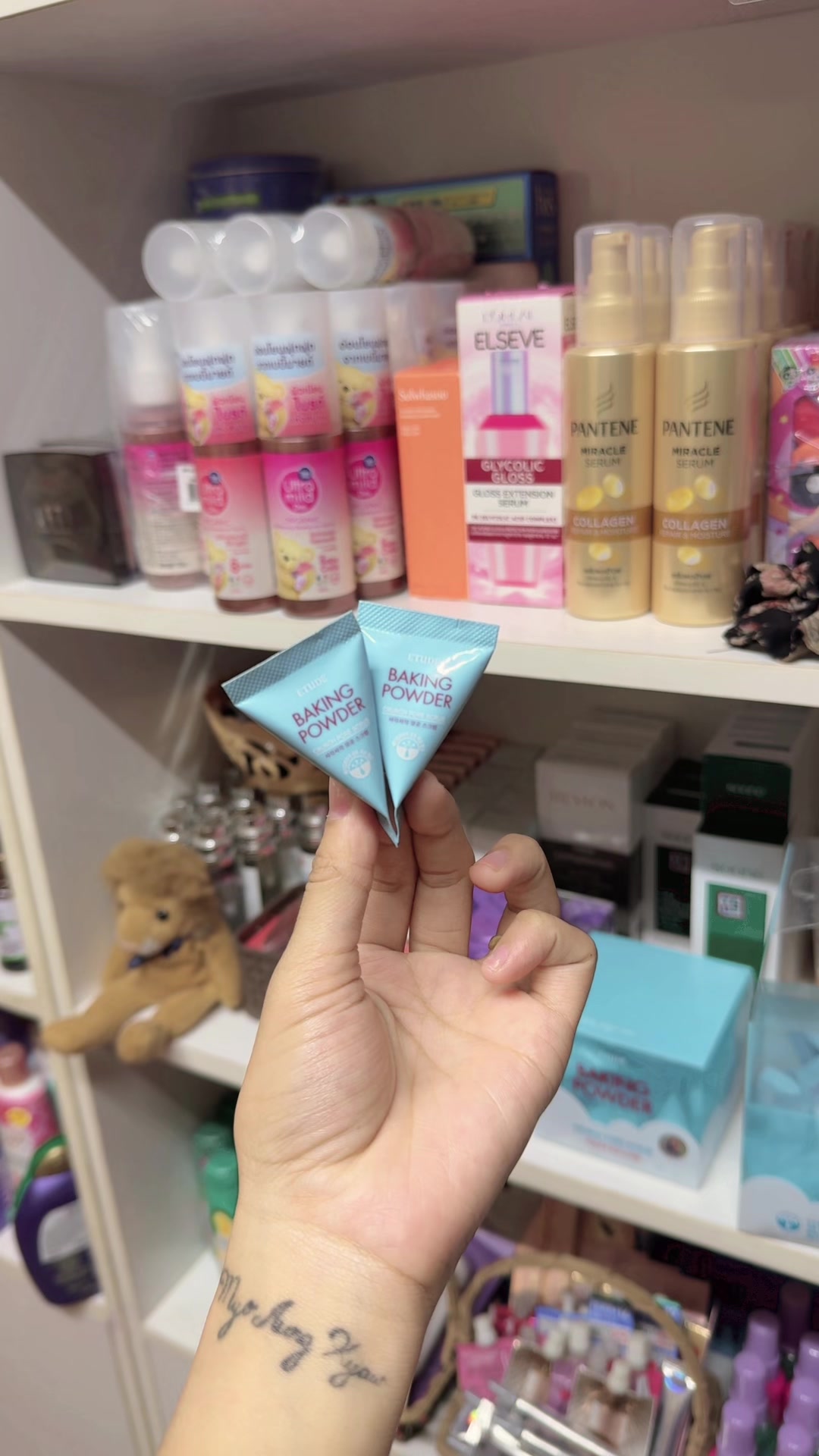 @Tri M Cosmetics House