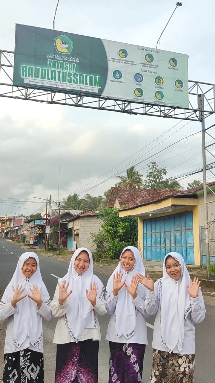 @RaudlatussalamPutri_Utara