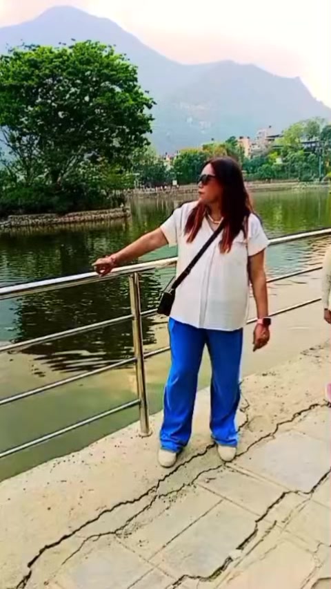 @पारु खड्का🇳🇵🇳🇵