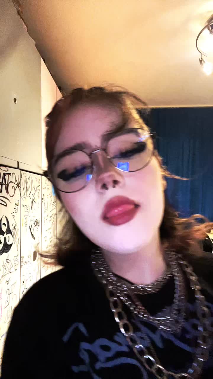 @Coco🦇𖣂