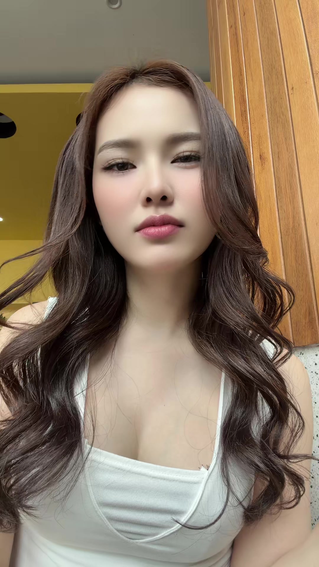 @Ly Monika