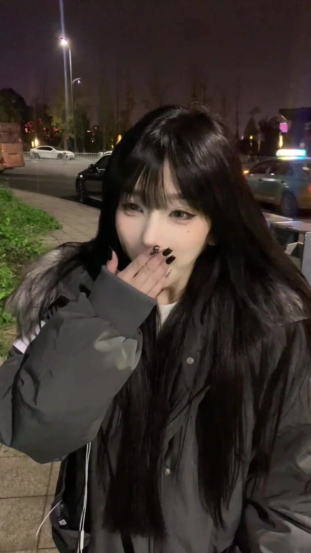 @KM