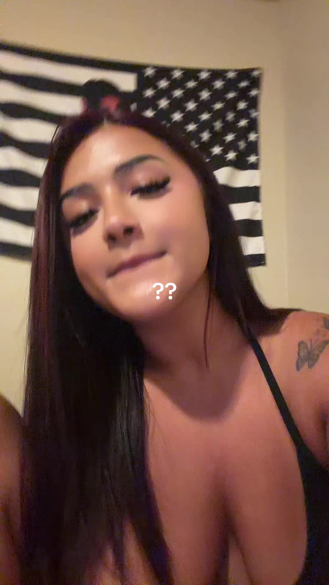 @bratsluvbluntts