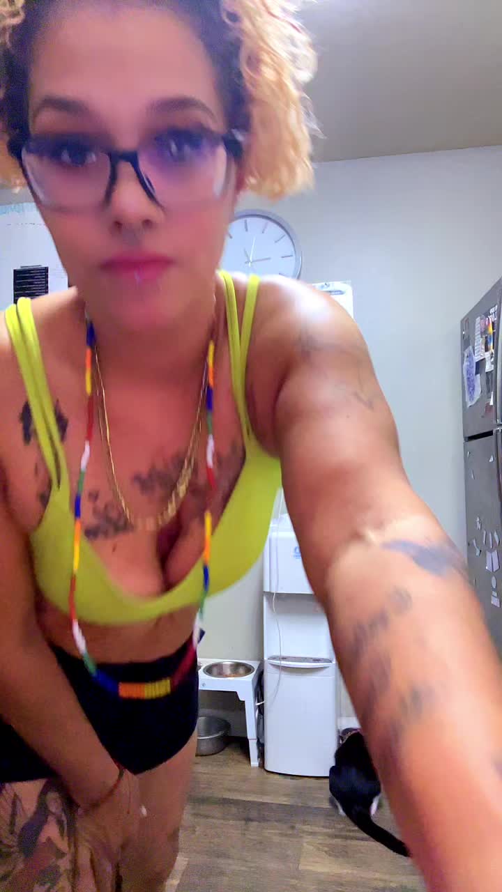 @bisexua1983
