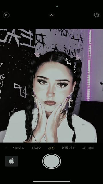 @☽✞𝕷𝖊𝖘𝖑𝒚✞☾