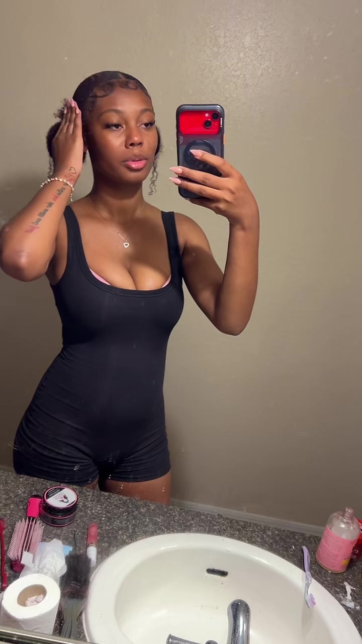 @Fefe🌺