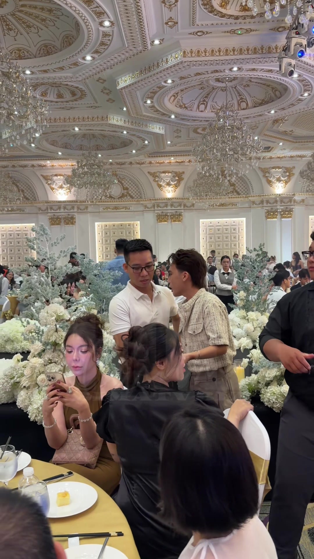 @K&Ecirc;NH CỦA CHUM