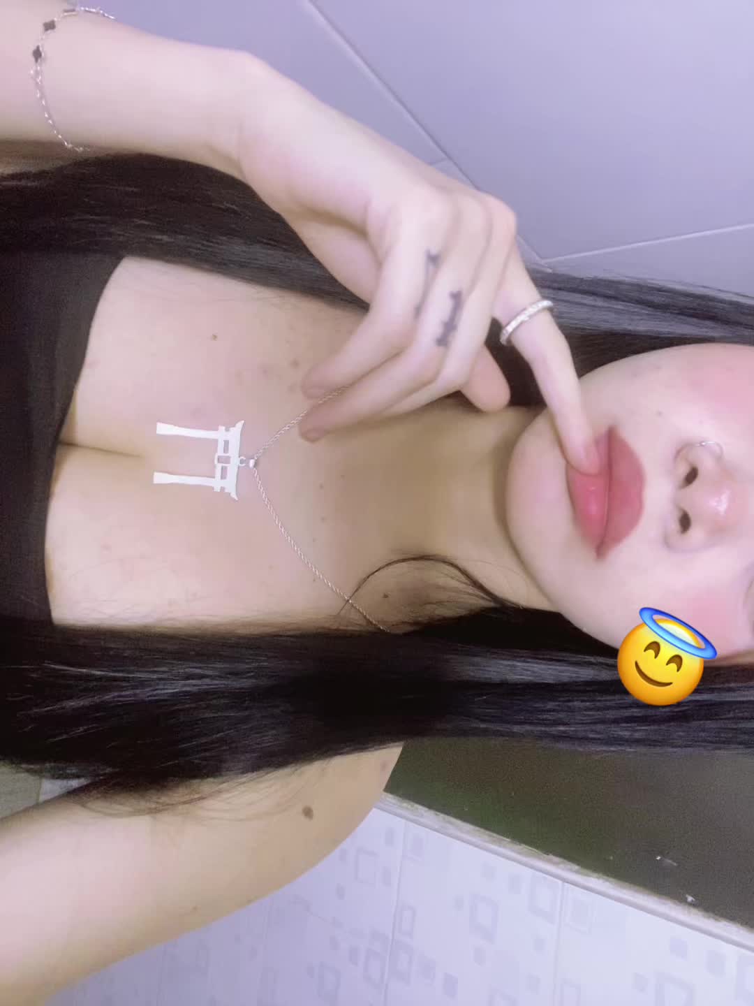 @𝓥𝓪𝓵𝓮𝓻𝔂_⁴&rsquo;7