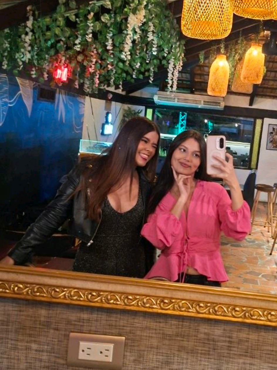 @Ariannita🖤