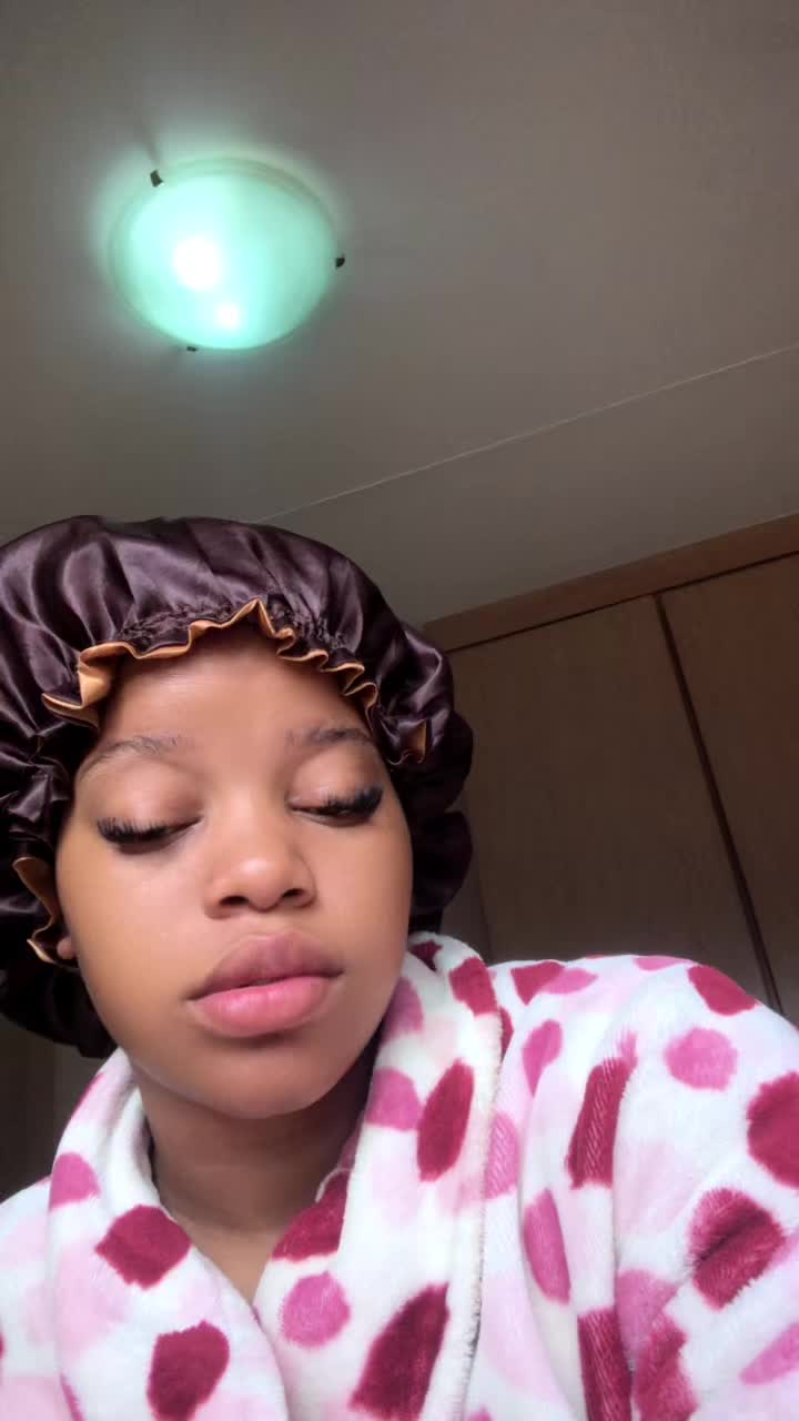 @MphoMokoena