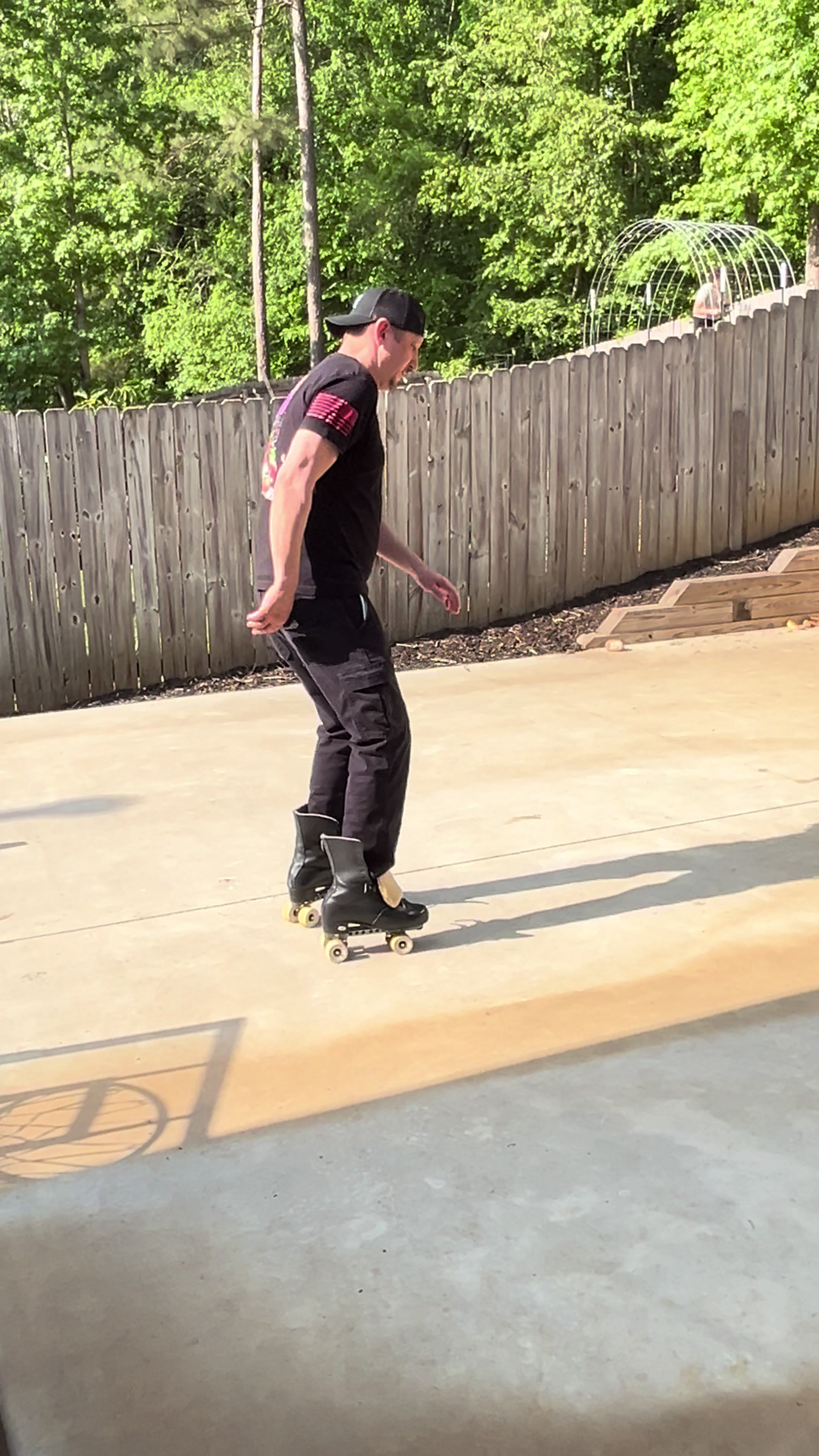 @melanieatlskates