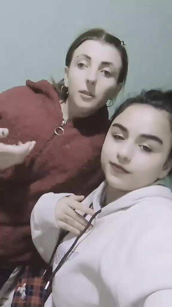 @Nazlı demir