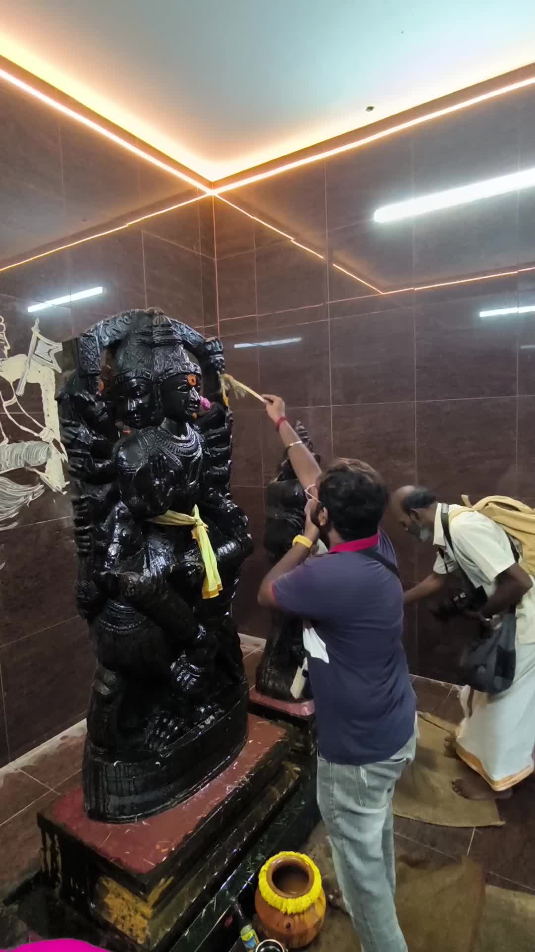 @YourBoyVinoth