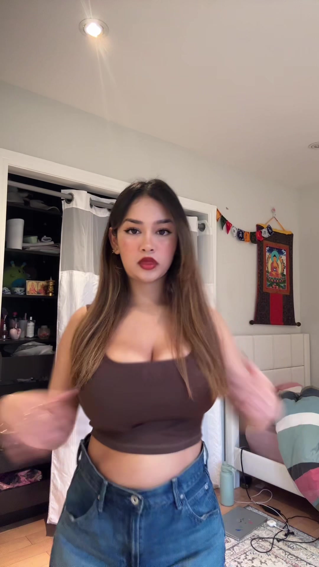 @bbg.awzeeta
