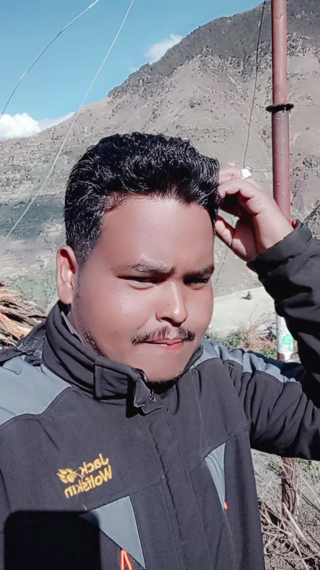 @Nirajan Adhikari bajista